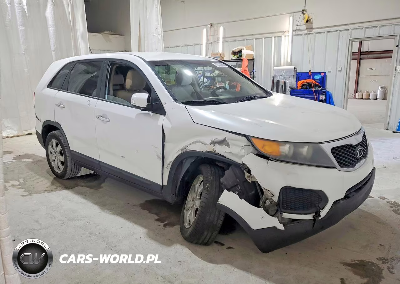 2011 Kia Sorento Lx VIN:5XYKT3A12BG181446 - 4