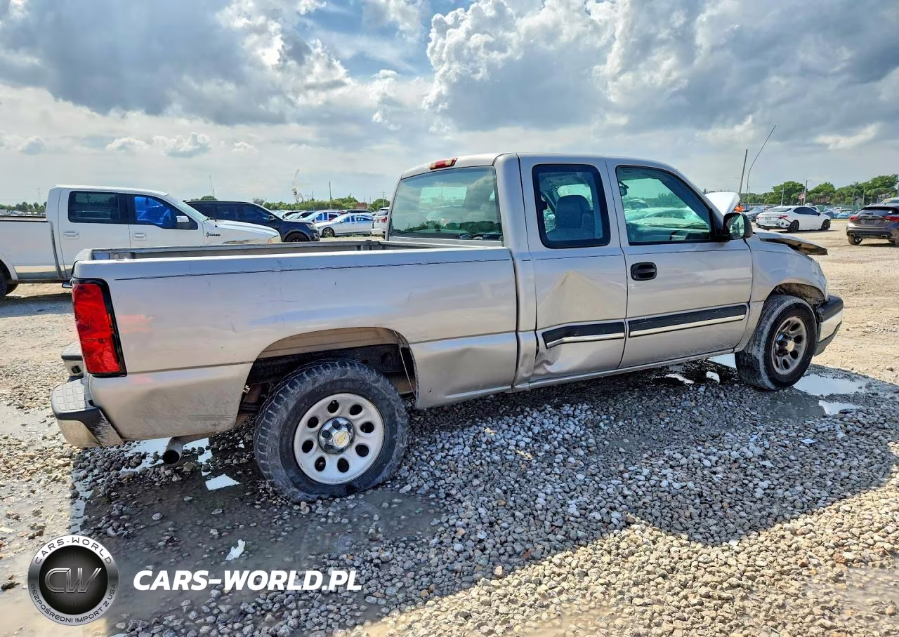 2005 Chevrolet Silverado C1500 VIN:1GCEC19X05Z151135 - 3