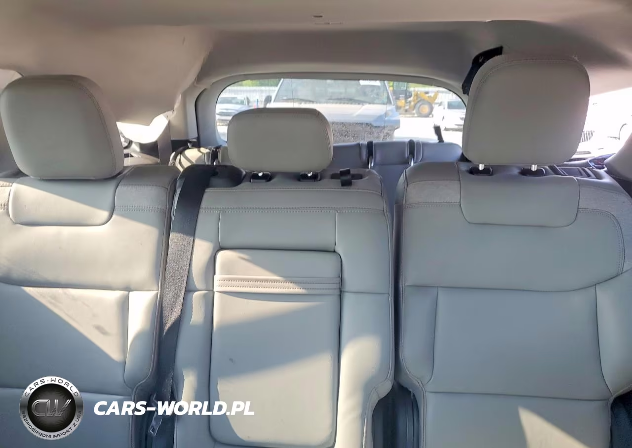 2025 Ford Explorer Active VIN:1FMUK8DH1SGB20891 - 10