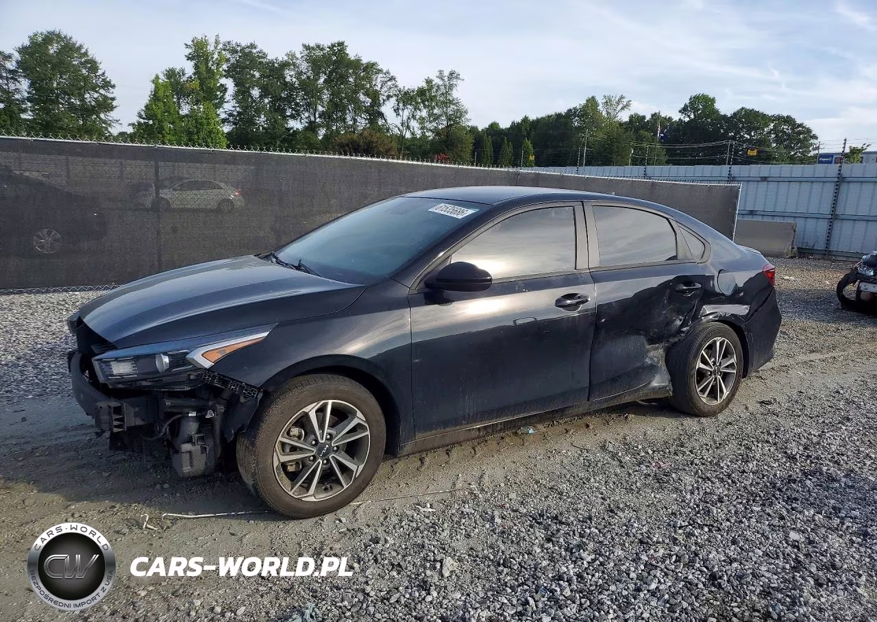2023 Kia Forte Lxs – zdjęcie 1 z 12