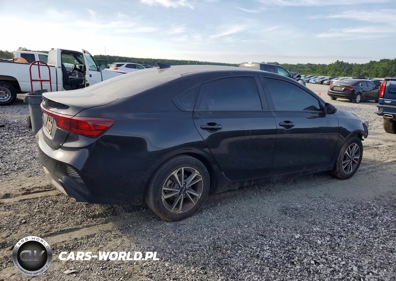 2023 Kia Forte Lxs VIN:3KPF24AD3PE638659 - 3