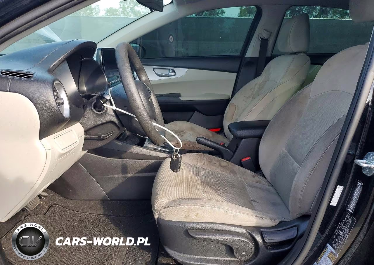 2023 Kia Forte Lxs VIN:3KPF24AD3PE638659 - 7