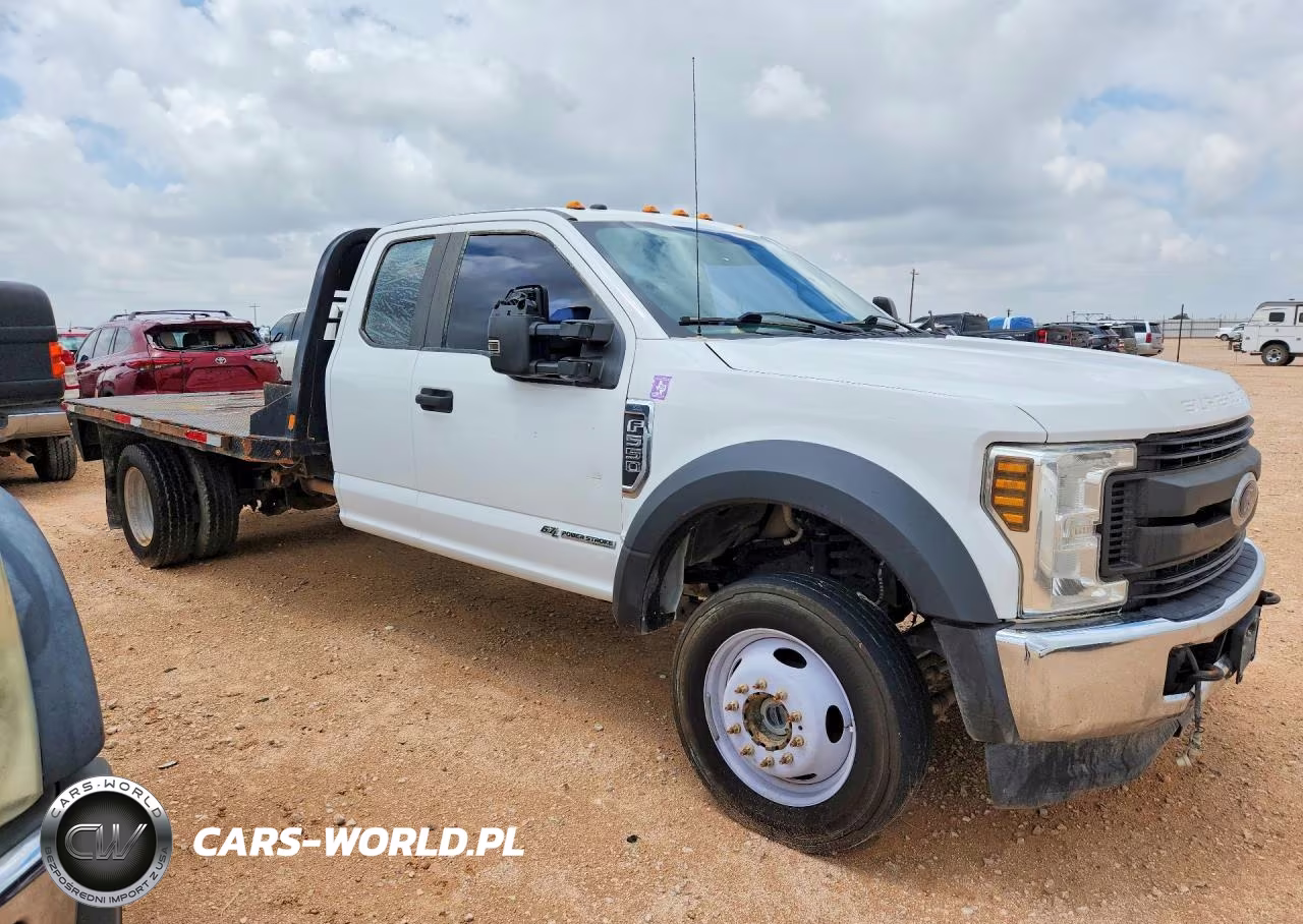 2019 Ford F550 Super Duty VIN:1FD0X5HT6KED92913 - 4
