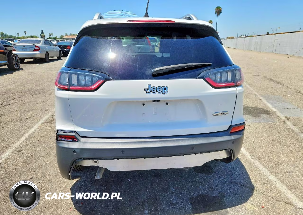 2019 Jeep Cherokee Latitude Plus VIN:1C4PJLLB0KD262591 - 6