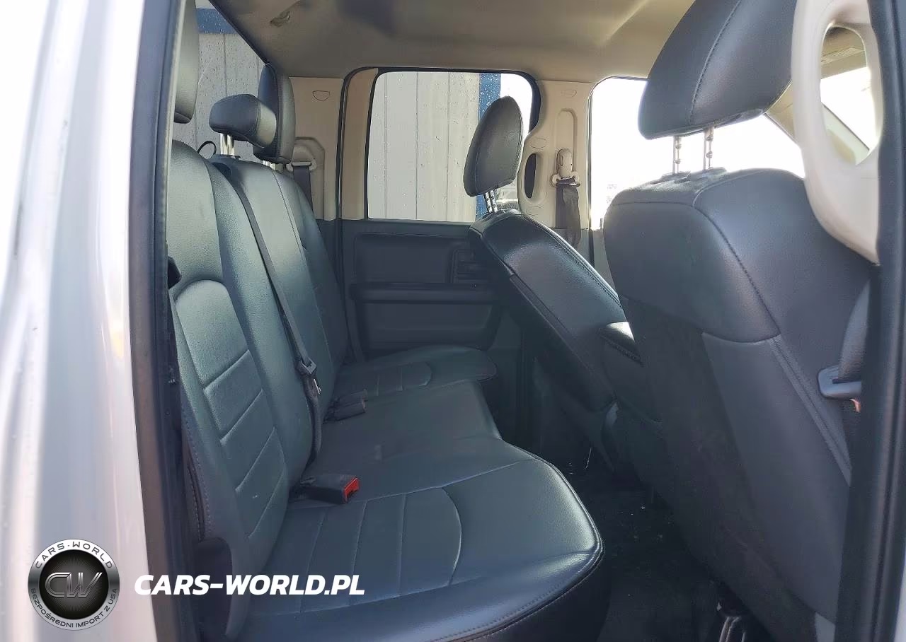 2021 Ram 1500 Classic Tradesman VIN:1C6RR7FG7MS577376 - 10