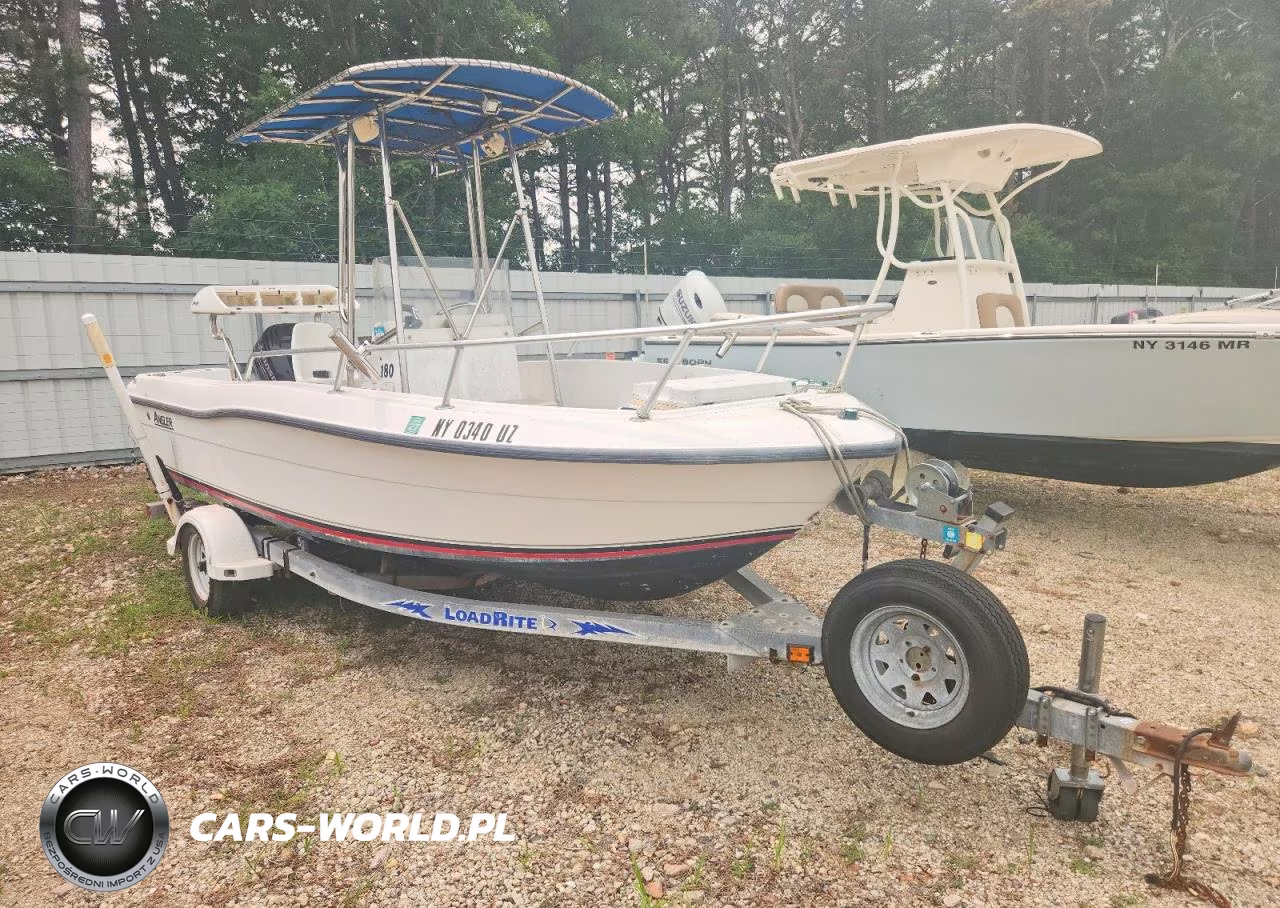 2003 Angler Boat