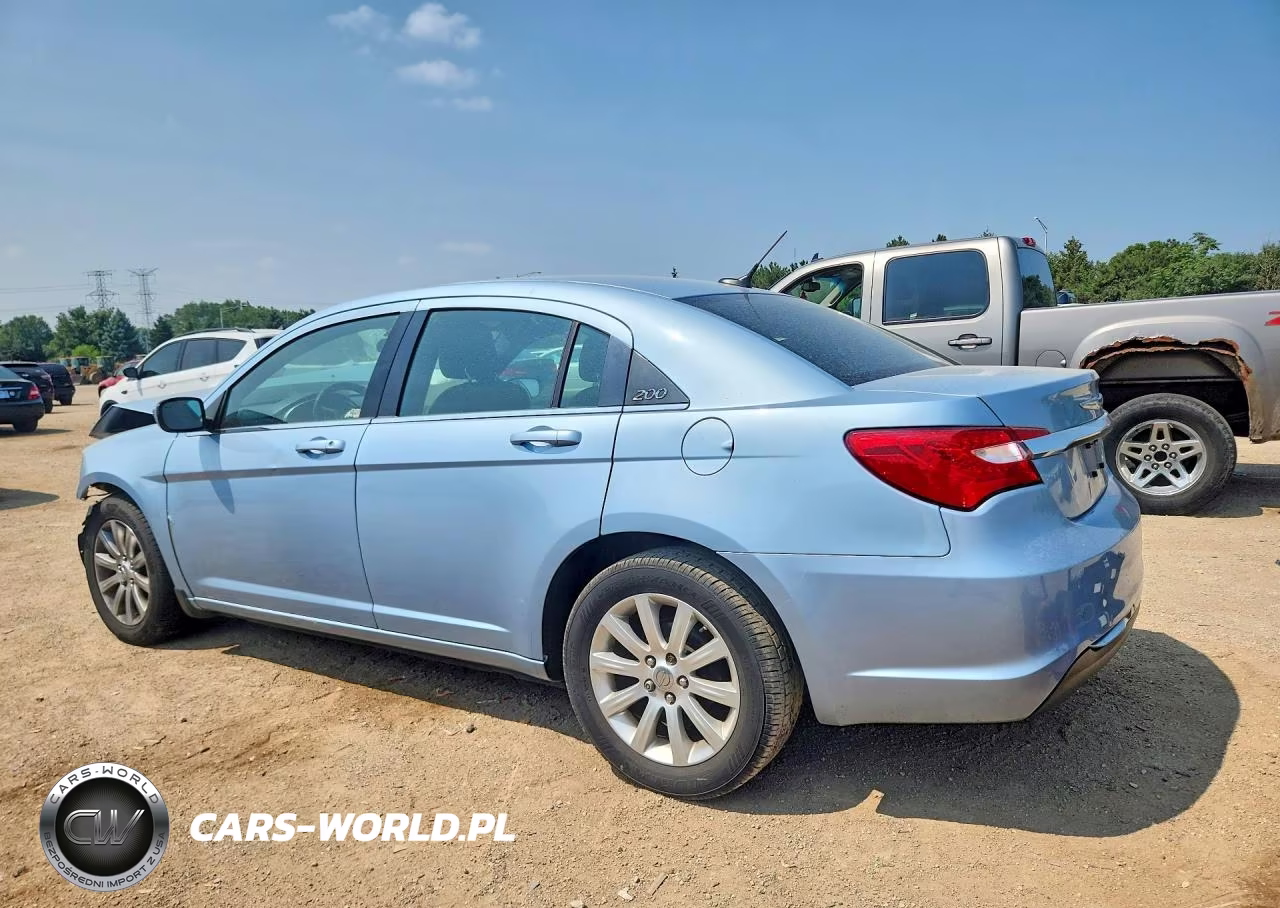 2013 Chrysler 200 Touring VIN:1C3CCBBB9DN609793 - 2