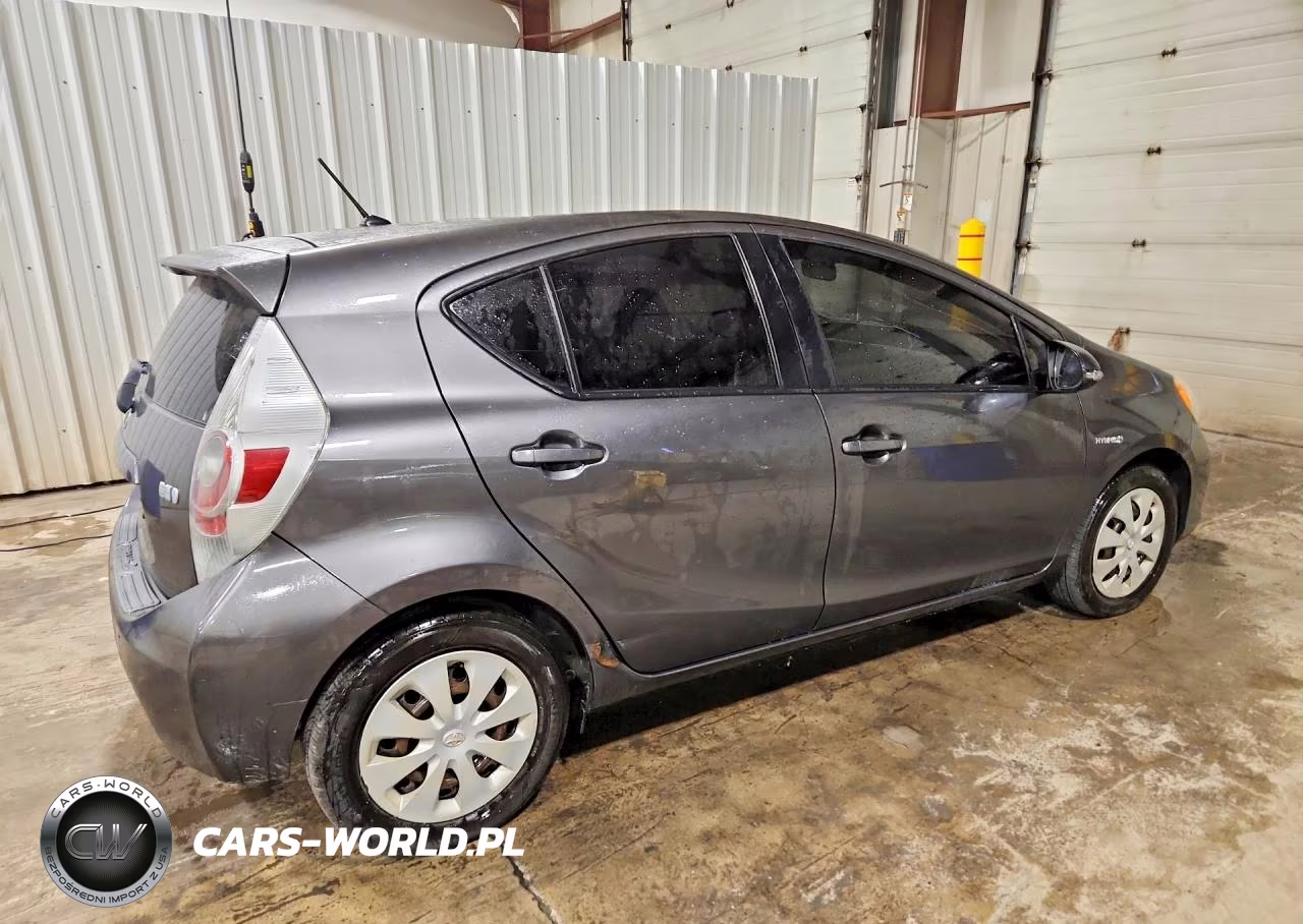 2012 Toyota Prius C Two VIN:JTDKDTB3XC1507220 - 3