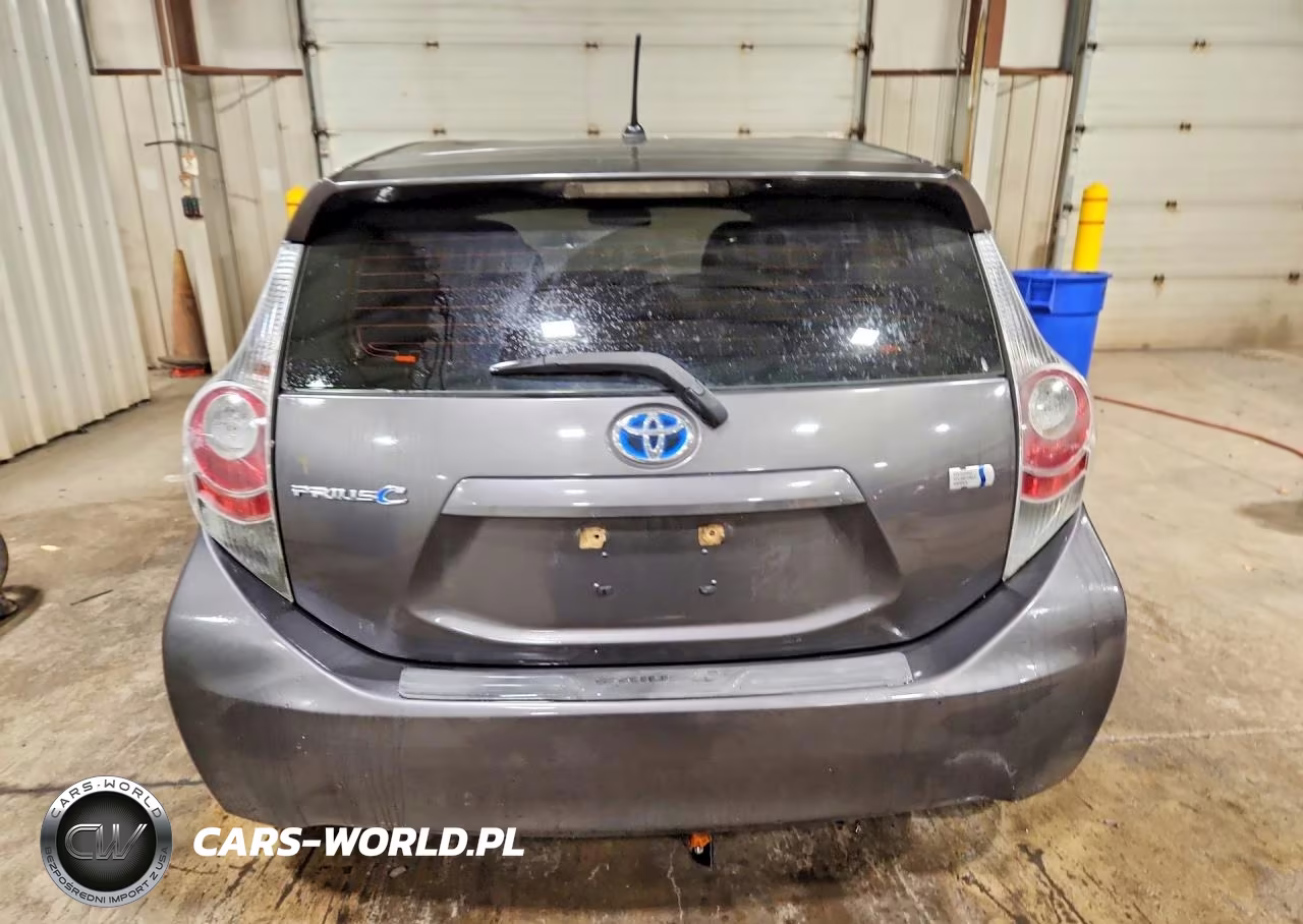 2012 Toyota Prius C Two VIN:JTDKDTB3XC1507220 - 6