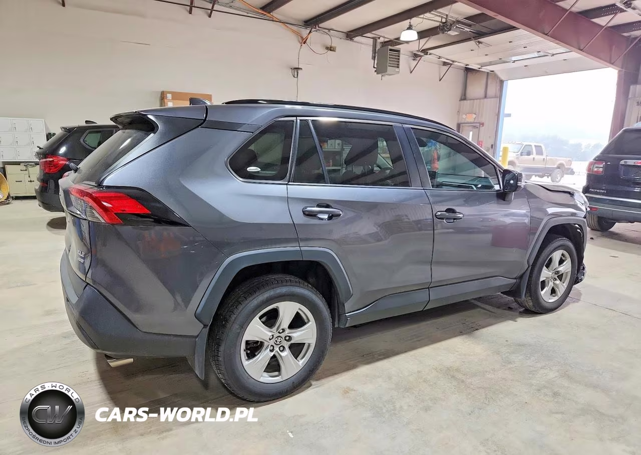 2021 Toyota Rav4 Xle VIN:2T3P1RFV5MC176595 - 3