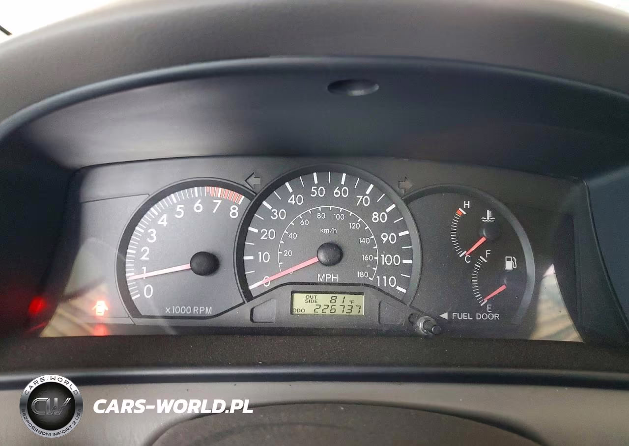 2005 Toyota Corolla Ce VIN:1NXBR32E45Z361915 - 9