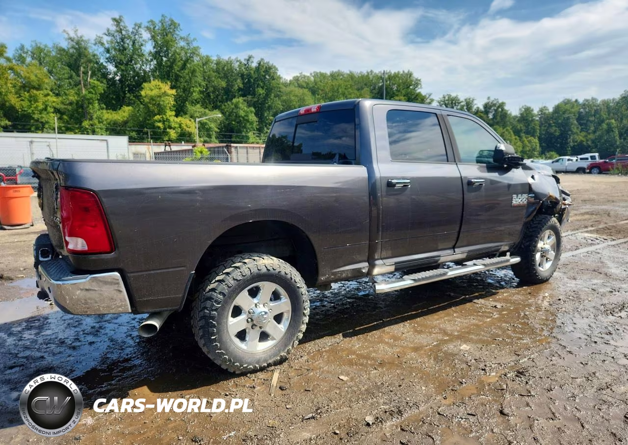 2014 Ram 2500 Slt VIN:3C6UR5DL9EG228985 - 3