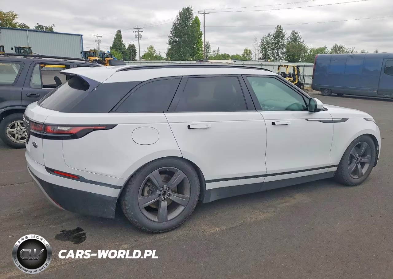 2018 Land Rover Range Rover Velar S VIN:SALYB2RV1JA747179 - 3