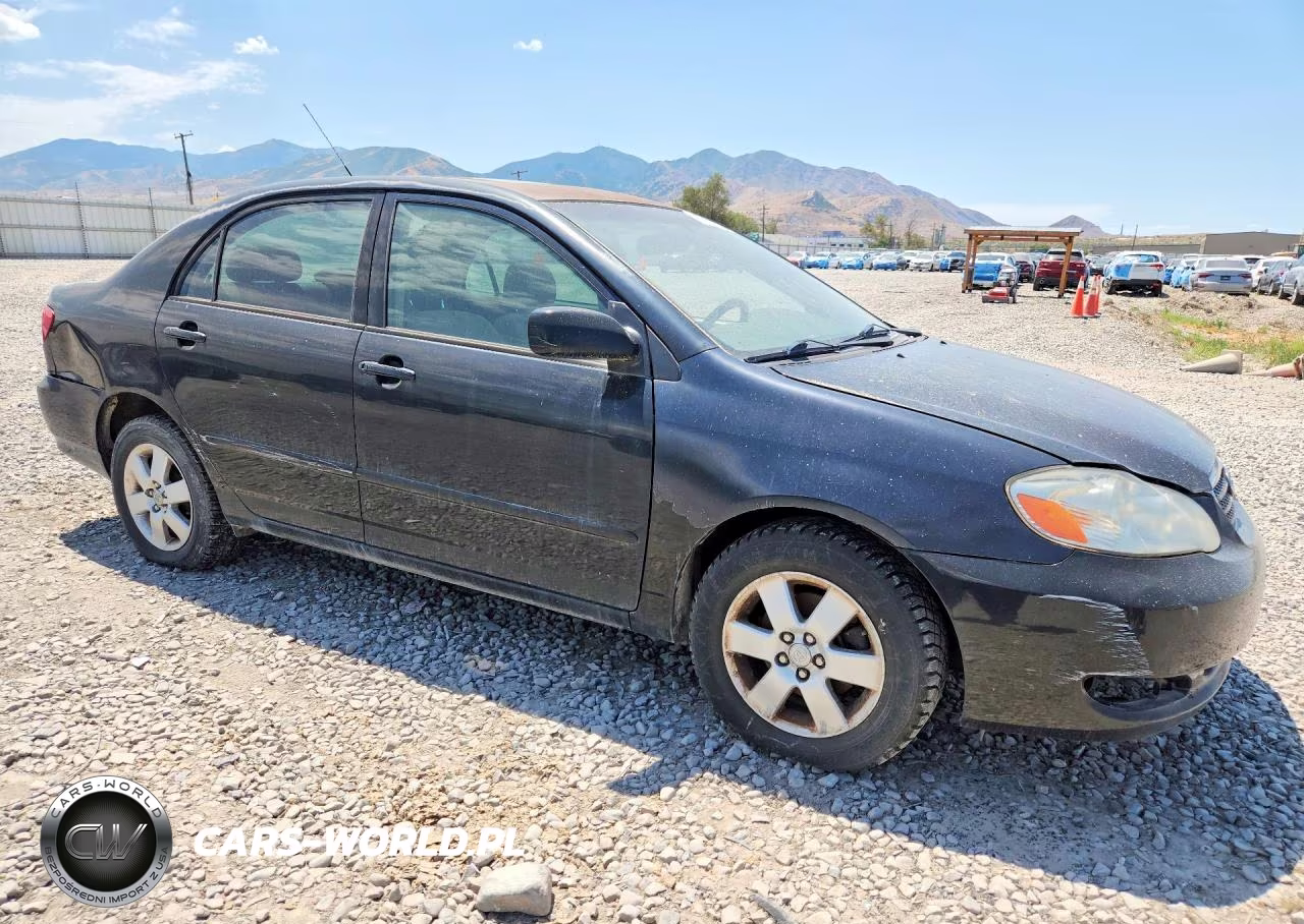 2005 Toyota Corolla Le VIN:1NXBR32E65Z563686 - 4