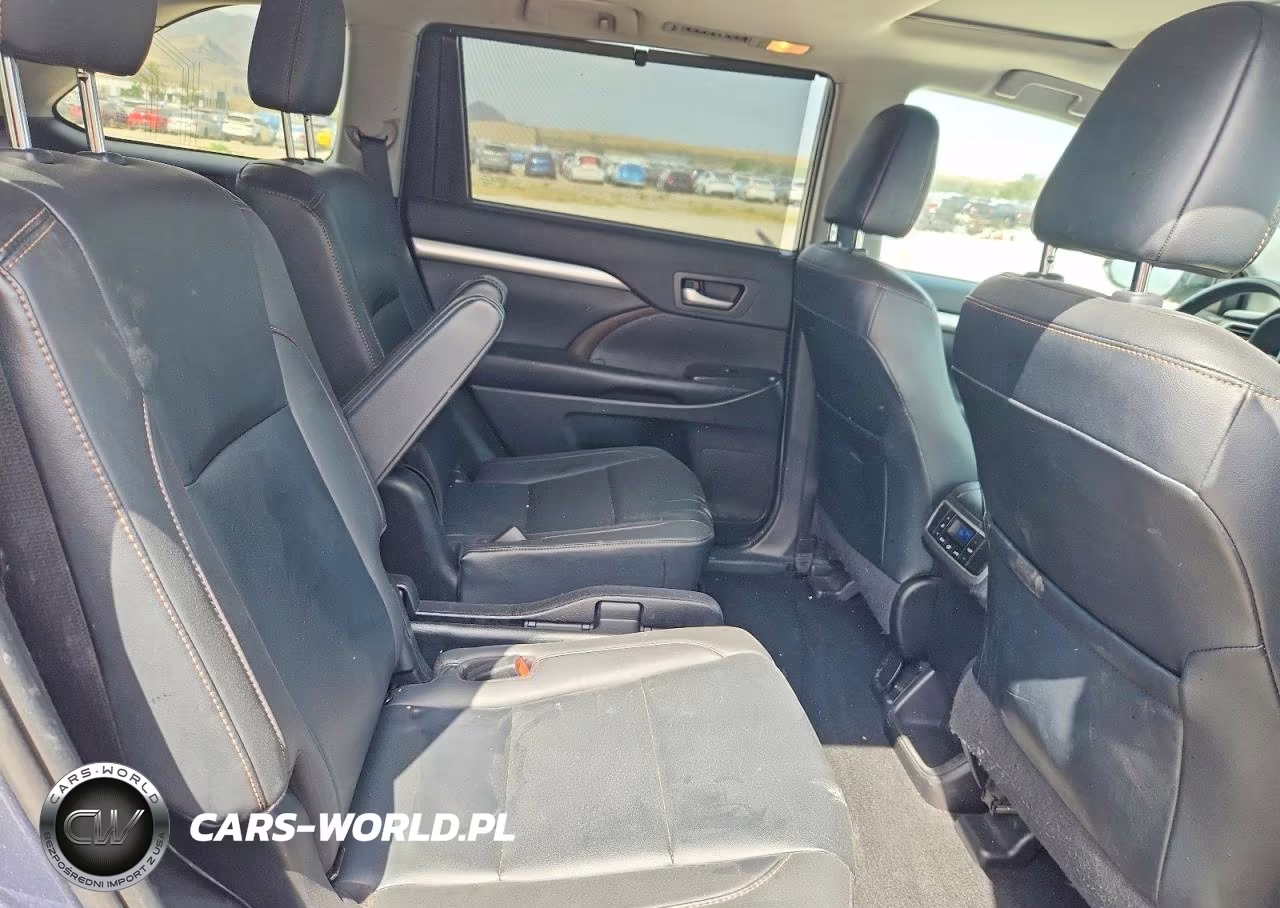 2019 Toyota Highlander Xle VIN:5TDJZRFH0KS981460 - 11