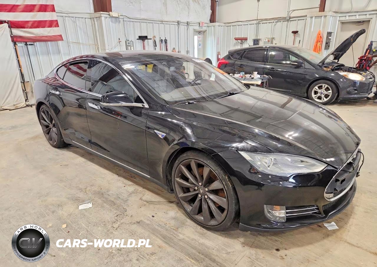 2014 Tesla Model S VIN:5YJSA1H25EFP63111 - 4