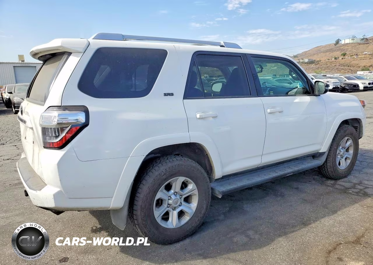 2018 Toyota 4Runner Sr5 Premium VIN:JTEBU5JRXJ5533111 - 3