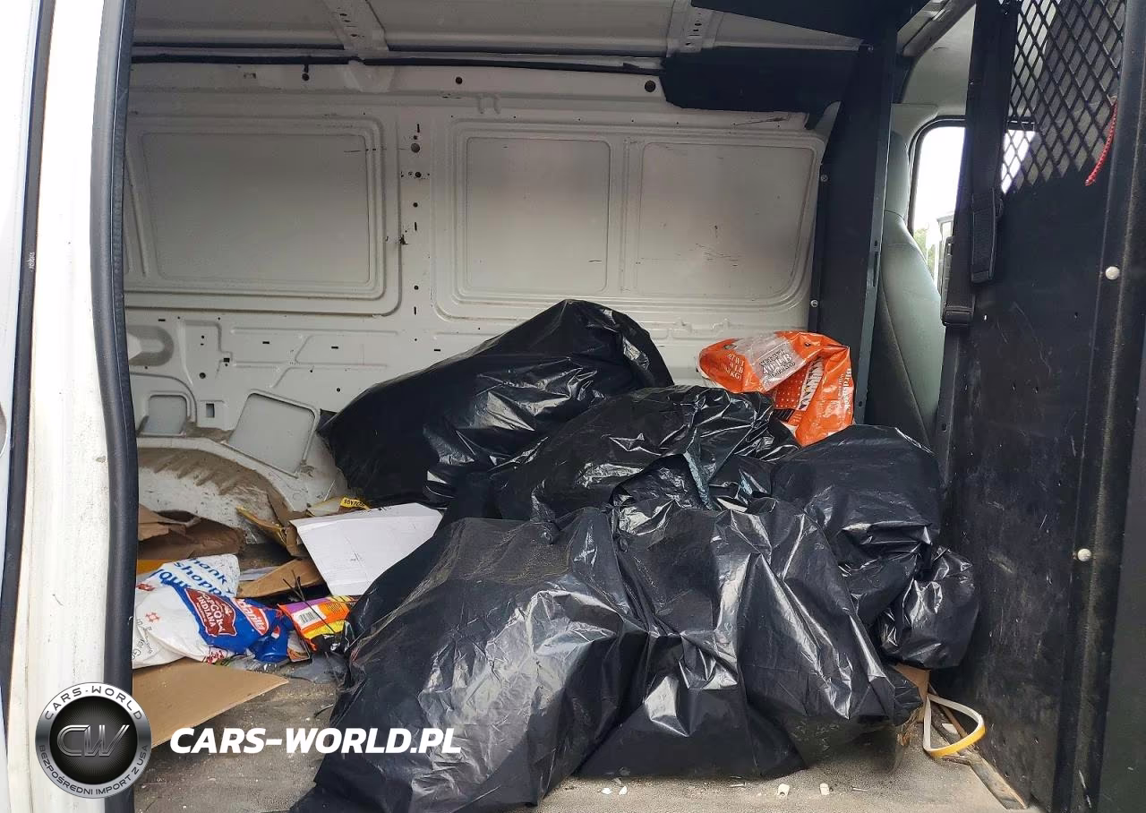 2012 Ford Econoline E250 Van VIN:1FTNE2EW4CDB23183 - 10