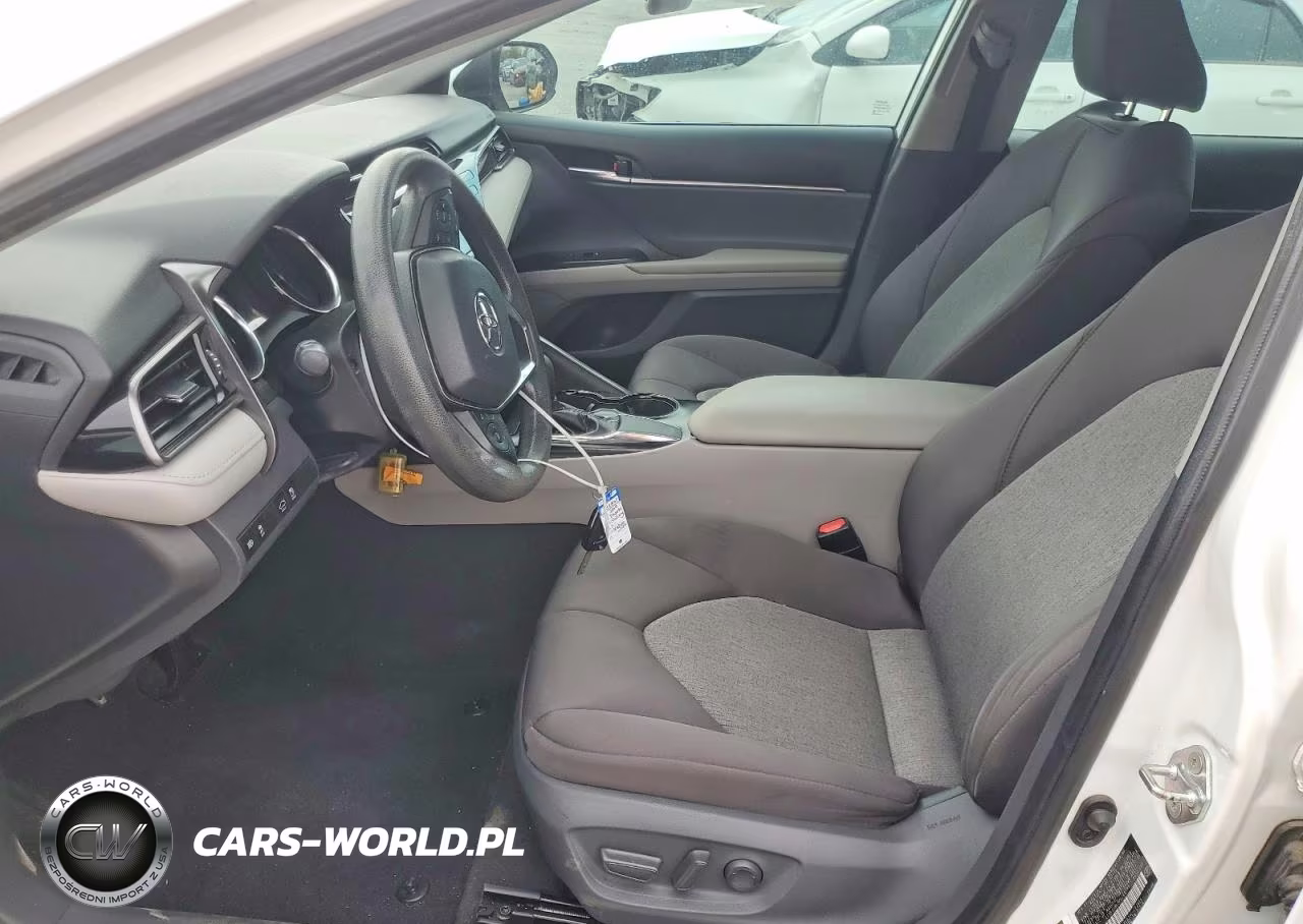 2019 Toyota Camry Le VIN:4T1B11HK5KU769571 - 7