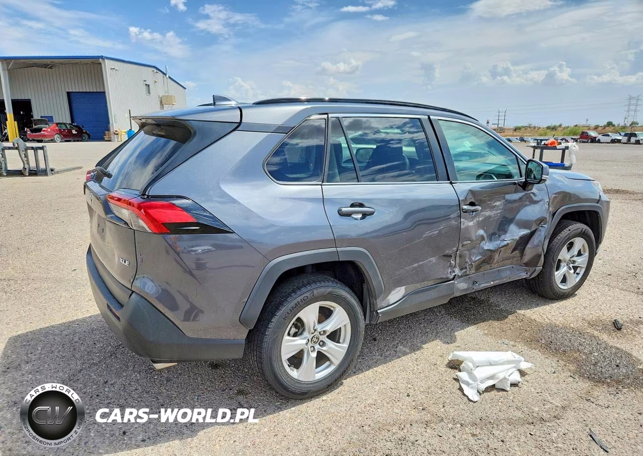 2021 Toyota Rav4 Xle VIN:2T3W1RFV4MC117176 - 3