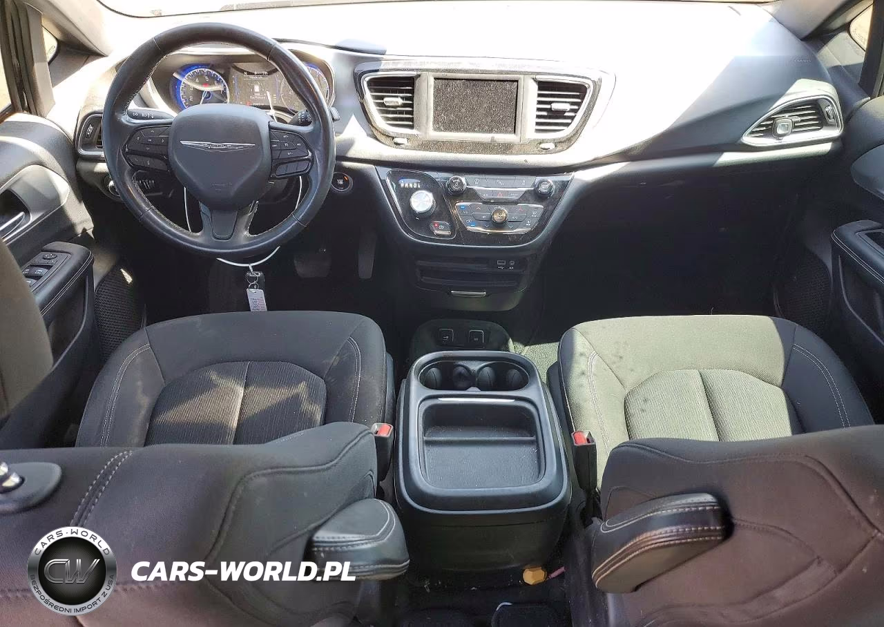 2019 Chrysler Pacifica Touring Plus VIN:2C4RC1FG7KR560602 - 8