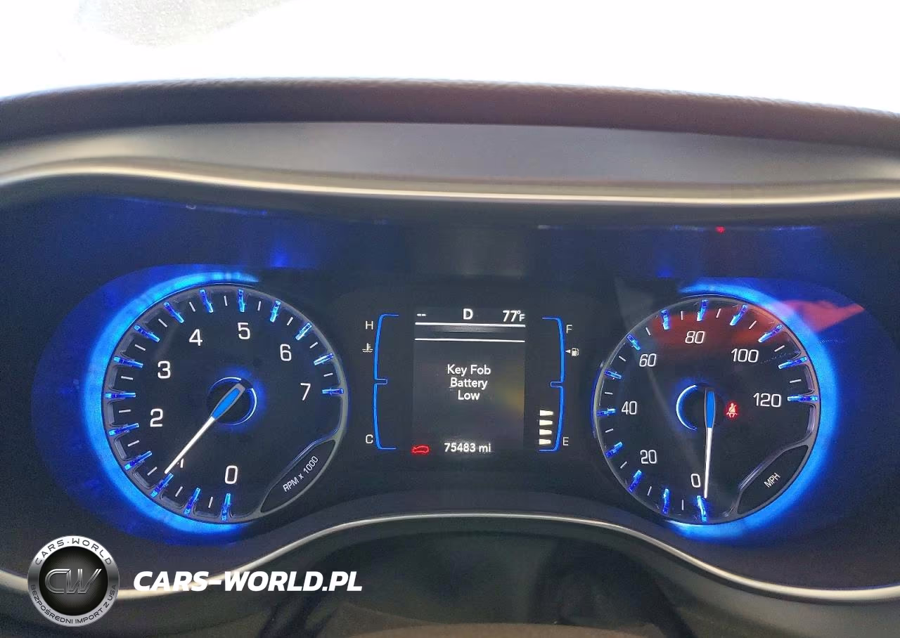 2019 Chrysler Pacifica Touring Plus VIN:2C4RC1FG7KR560602 - 9