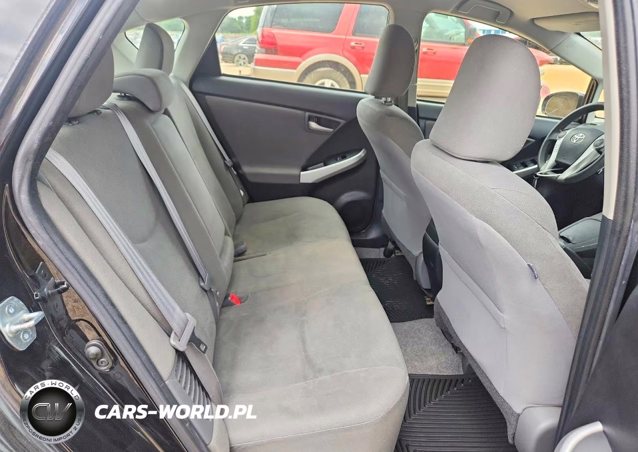 2014 Toyota Prius Three VIN:JTDKN3DU9E0390581 - 10