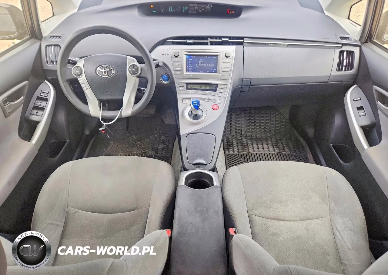 2014 Toyota Prius Three VIN:JTDKN3DU9E0390581 - 8