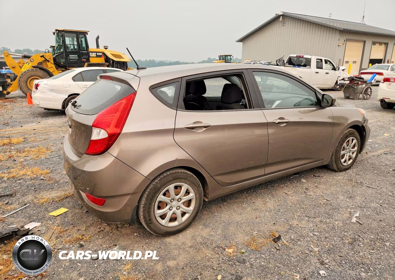2012 Hyundai Accent Gs VIN:KMHCT5AE9CU034197 - 3