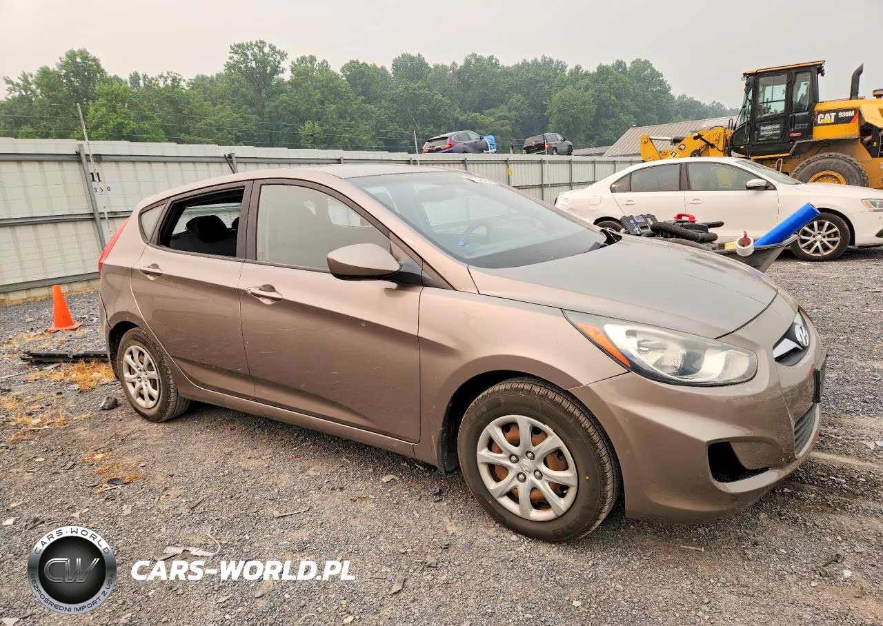 2012 Hyundai Accent Gs VIN:KMHCT5AE9CU034197 - 4