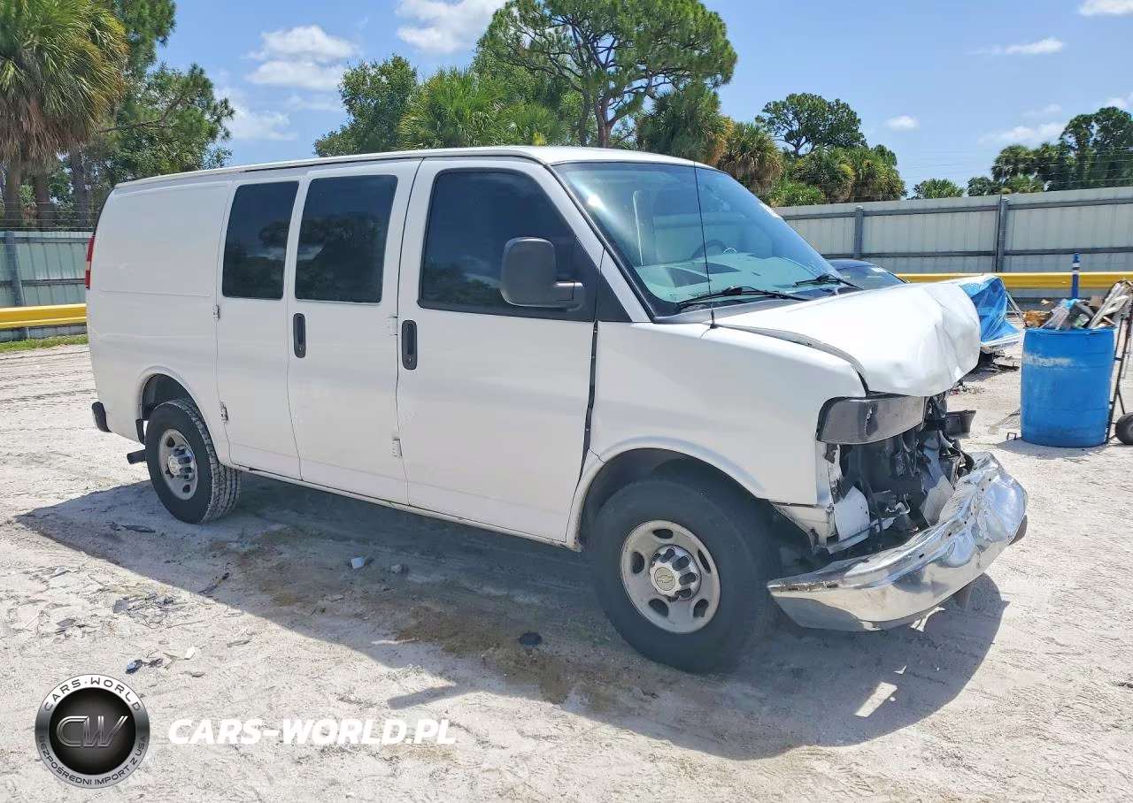 2014 Chevrolet Express G2500 VIN:1GCWGFCAXE1141253 - 4