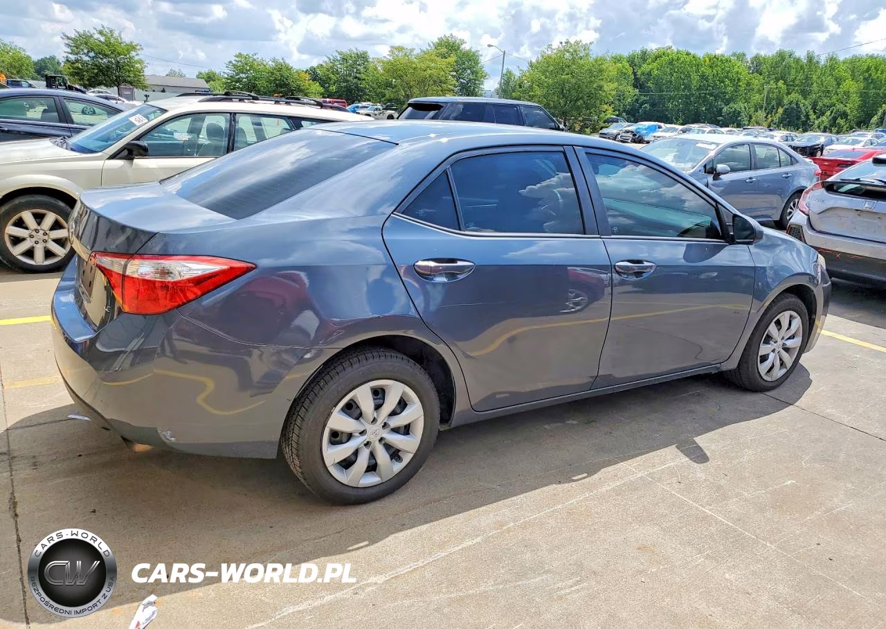 2016 Toyota Corolla Le VIN:5YFBURHE1GP549448 - 3