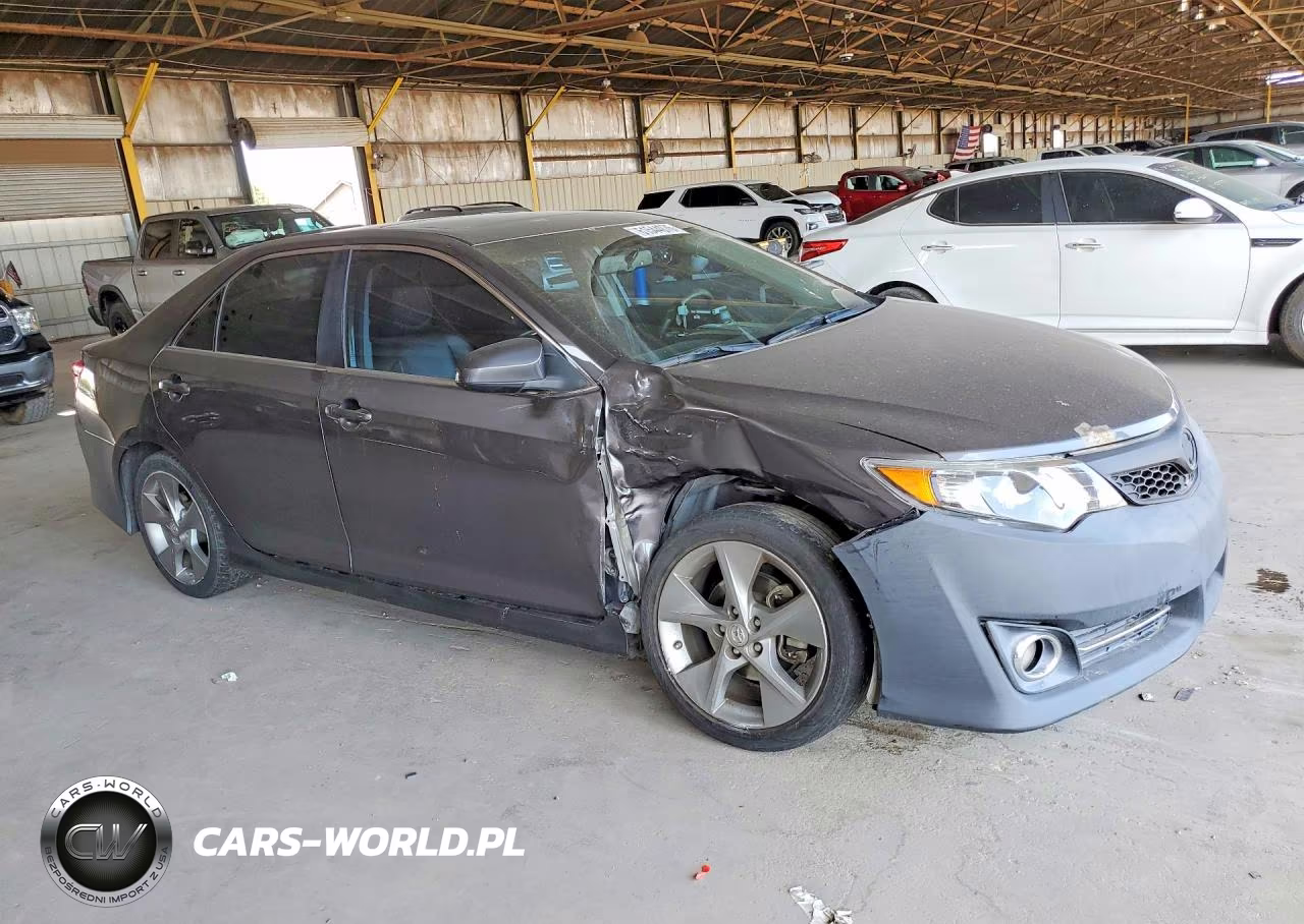 2014 Toyt Camry VIN:4T1BK1FKXEU543160 - 4