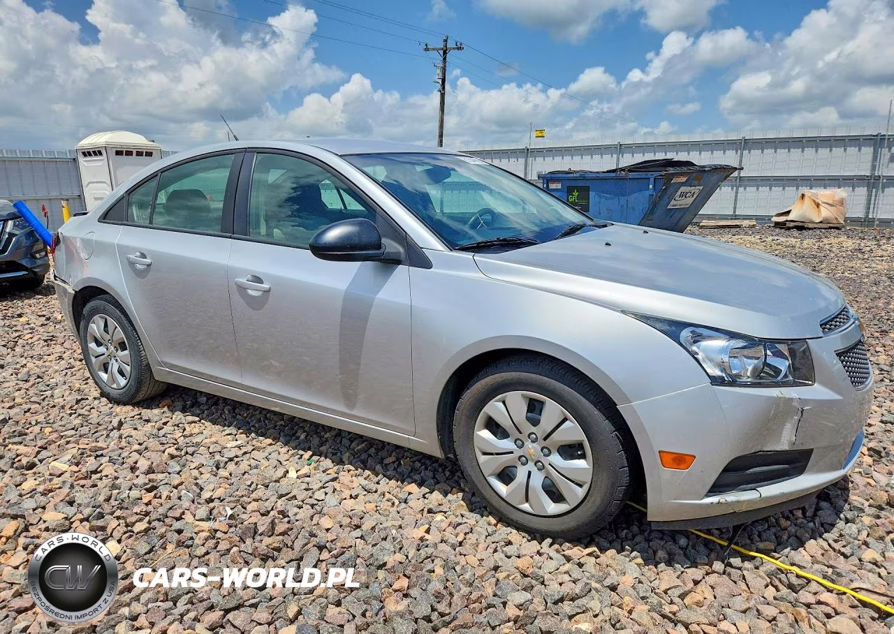 2013 Chevrolet Cruze Ls VIN:1G1PA5SH4D7217293 - 4