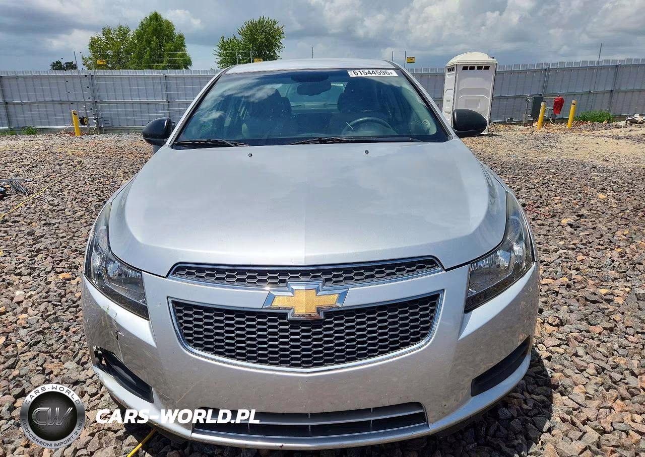 2013 Chevrolet Cruze Ls VIN:1G1PA5SH4D7217293 - 5