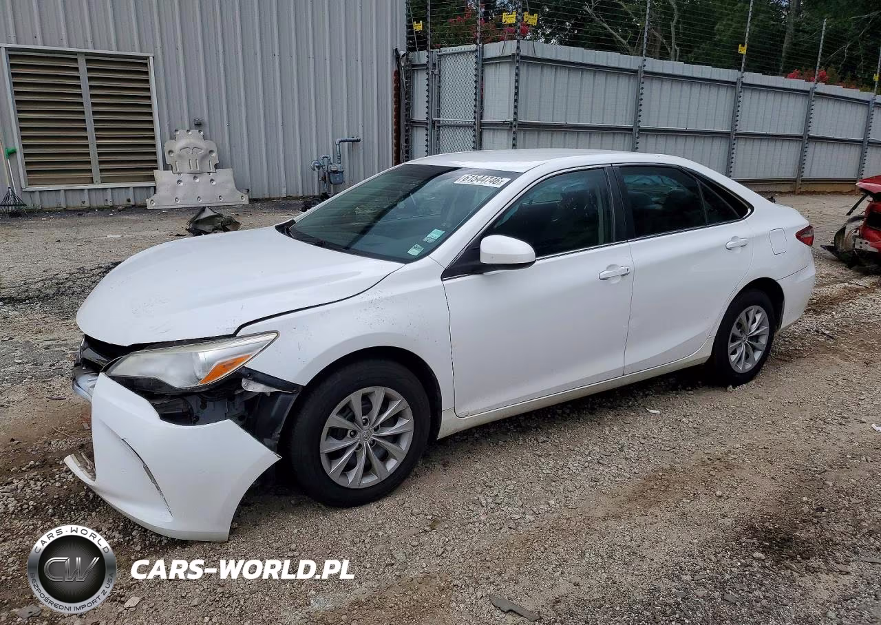 2017 Toyota Camry Le – zdjęcie 1 z 13