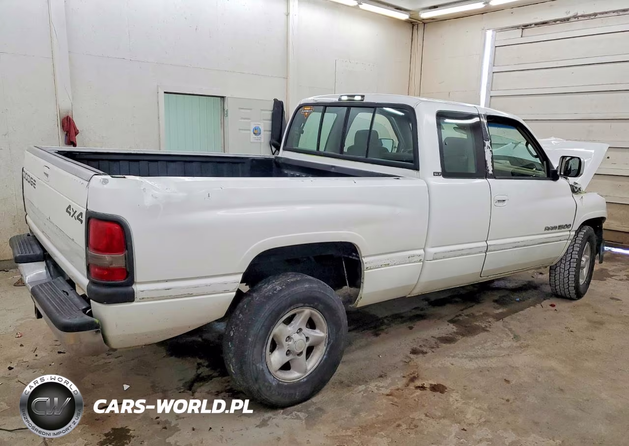 1996 Dodge Ram 1500 VIN:3B7HF13Z7TG194639 - 3