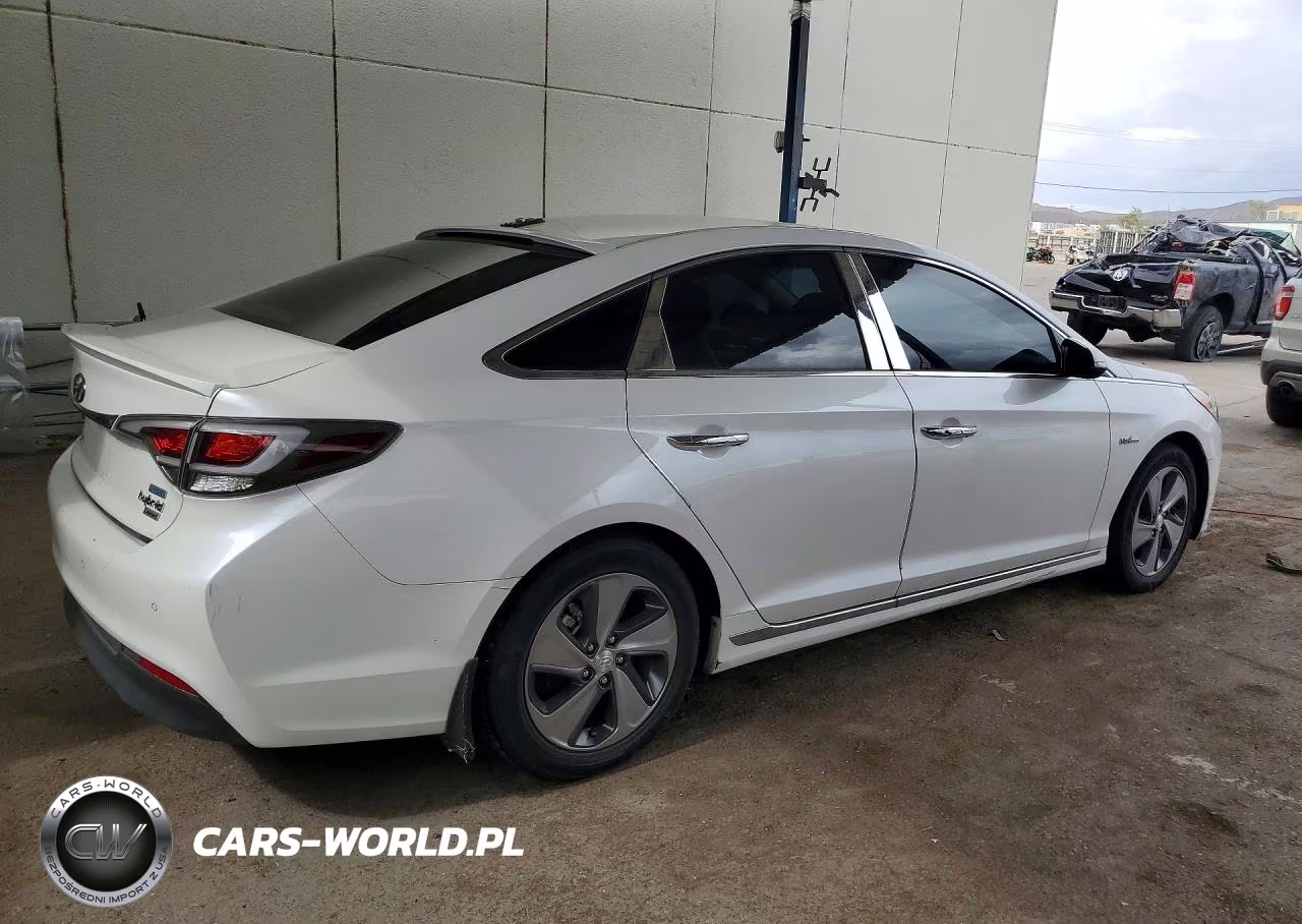 2016 Hyundai Sonata Plug-In Hybrid Limited VIN:KMHE54L21GA024710 - 3