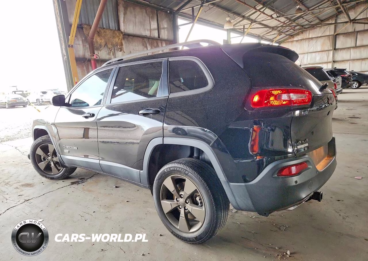 2017 Jeep Cherokee VIN:1C4PJMCS0HW568158 - 2