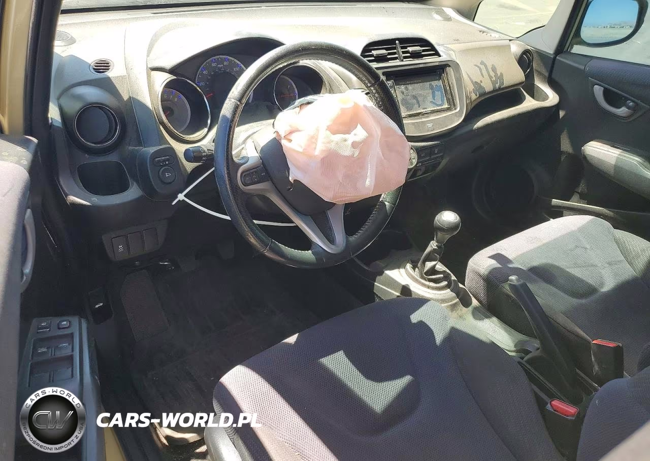 2013 Honda Fit Sport VIN:JHMGE8G51DC031180 - 8