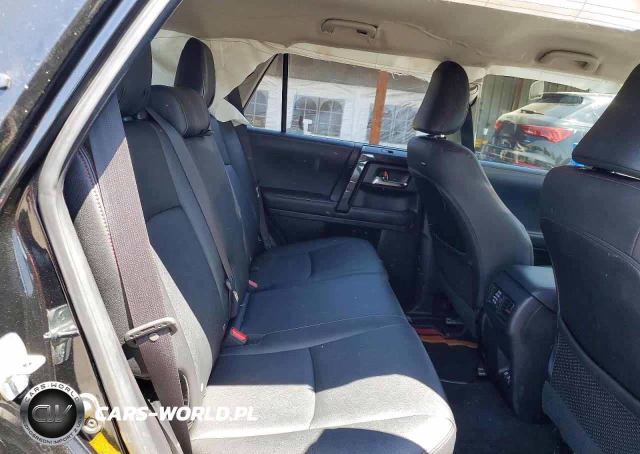 2020 Toyota 4Runner Trd Off-Road Premium VIN:JTEBU5JR6L5748178 - 10