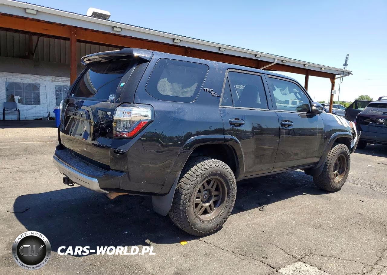 2020 Toyota 4Runner Trd Off-Road Premium VIN:JTEBU5JR6L5748178 - 3
