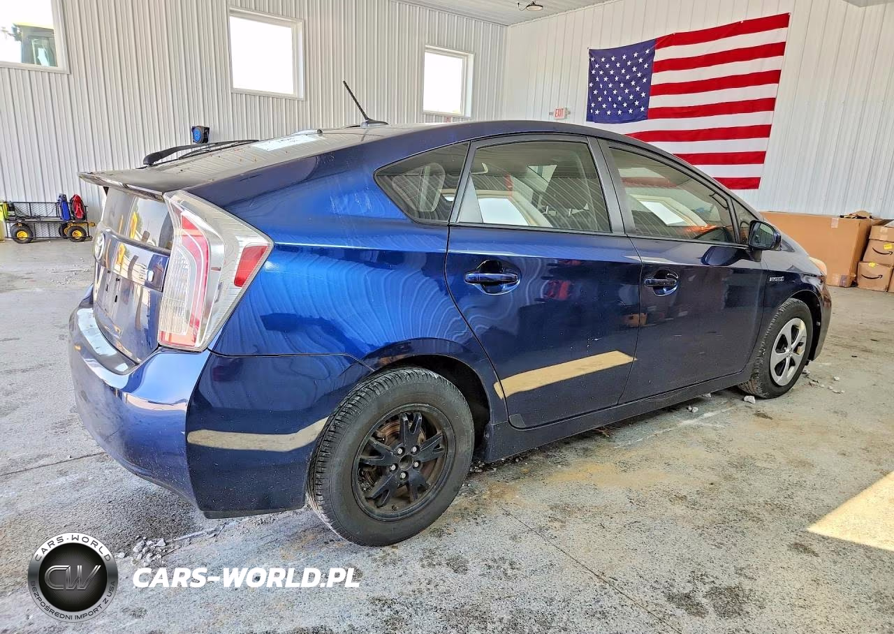 2012 Toyota Prius Three VIN:JTDKN3DUXC1559787 - 3