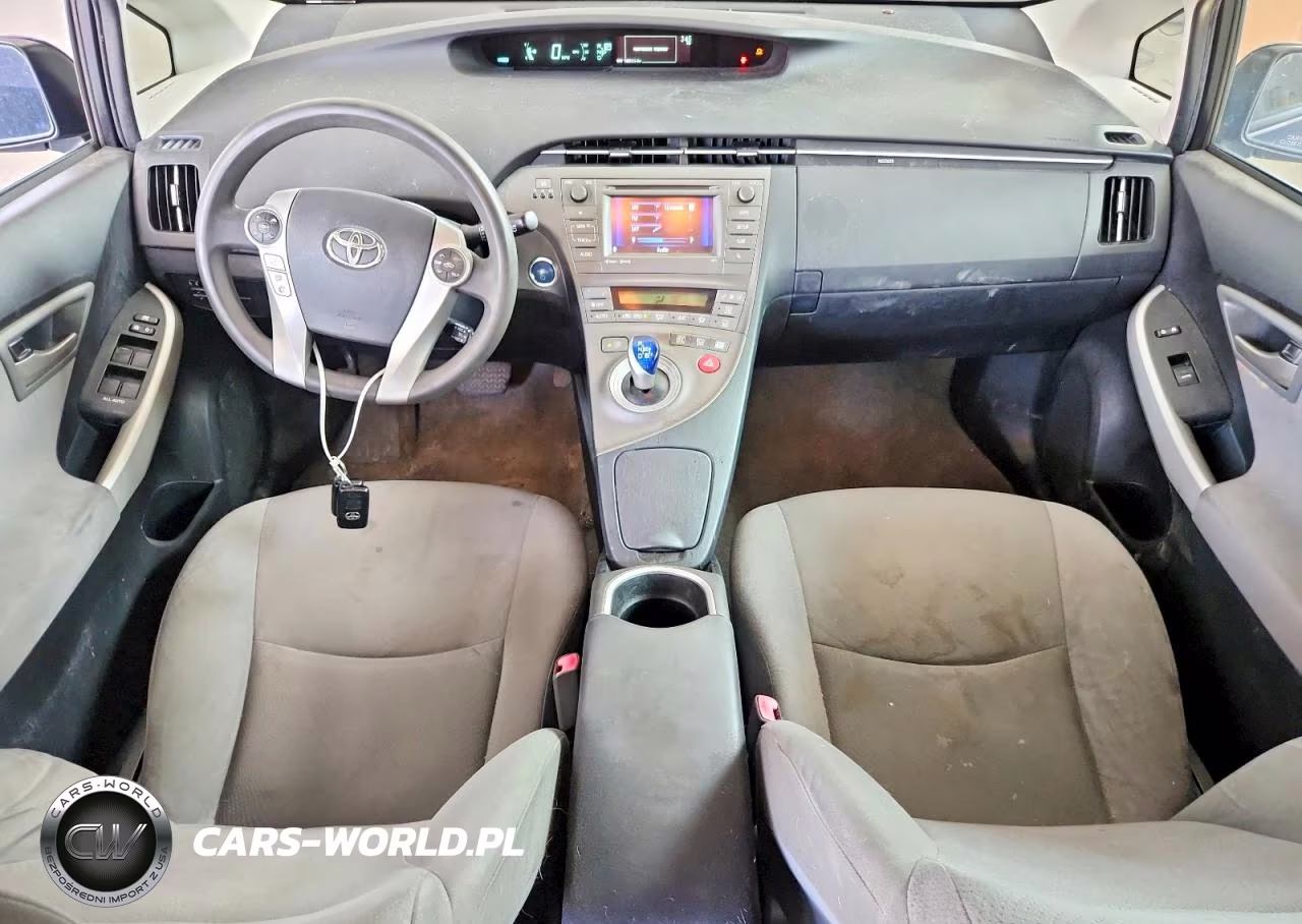 2012 Toyota Prius Three VIN:JTDKN3DUXC1559787 - 8