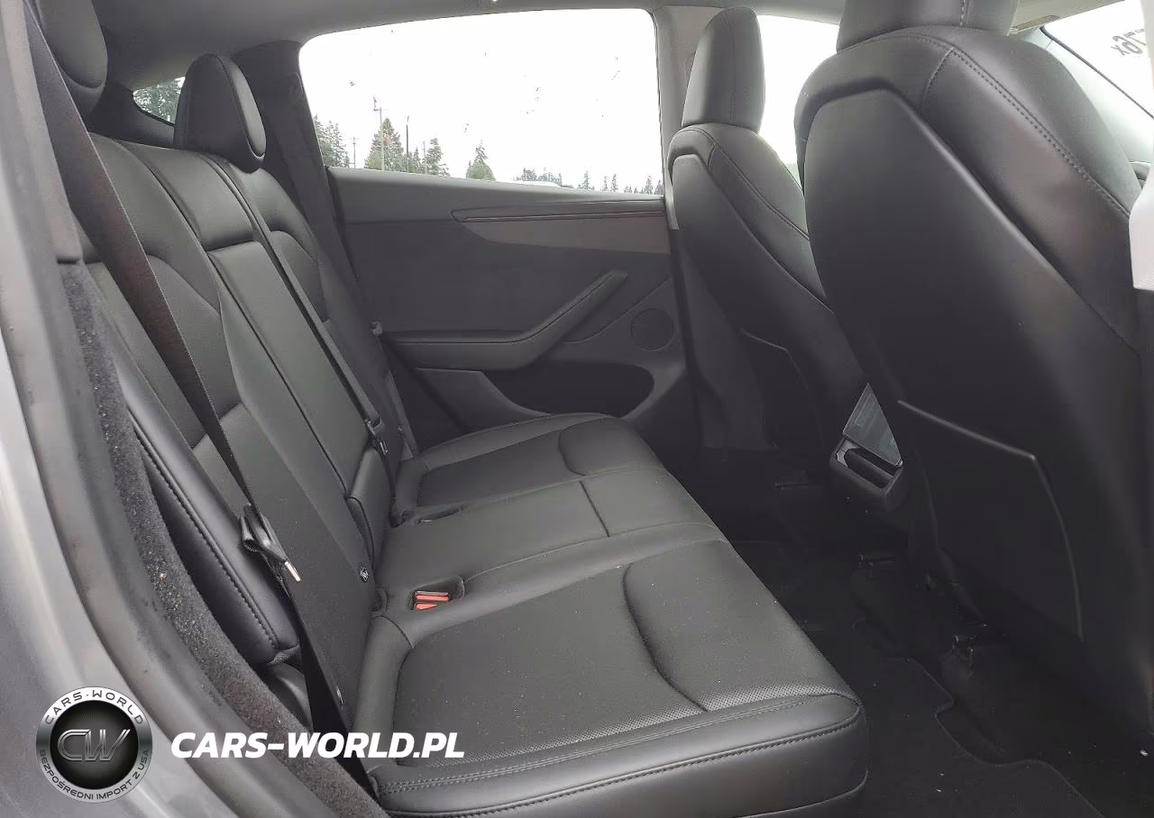 2026 Tesla Model Y VIN:7SAYGDED3TF403187 - 11