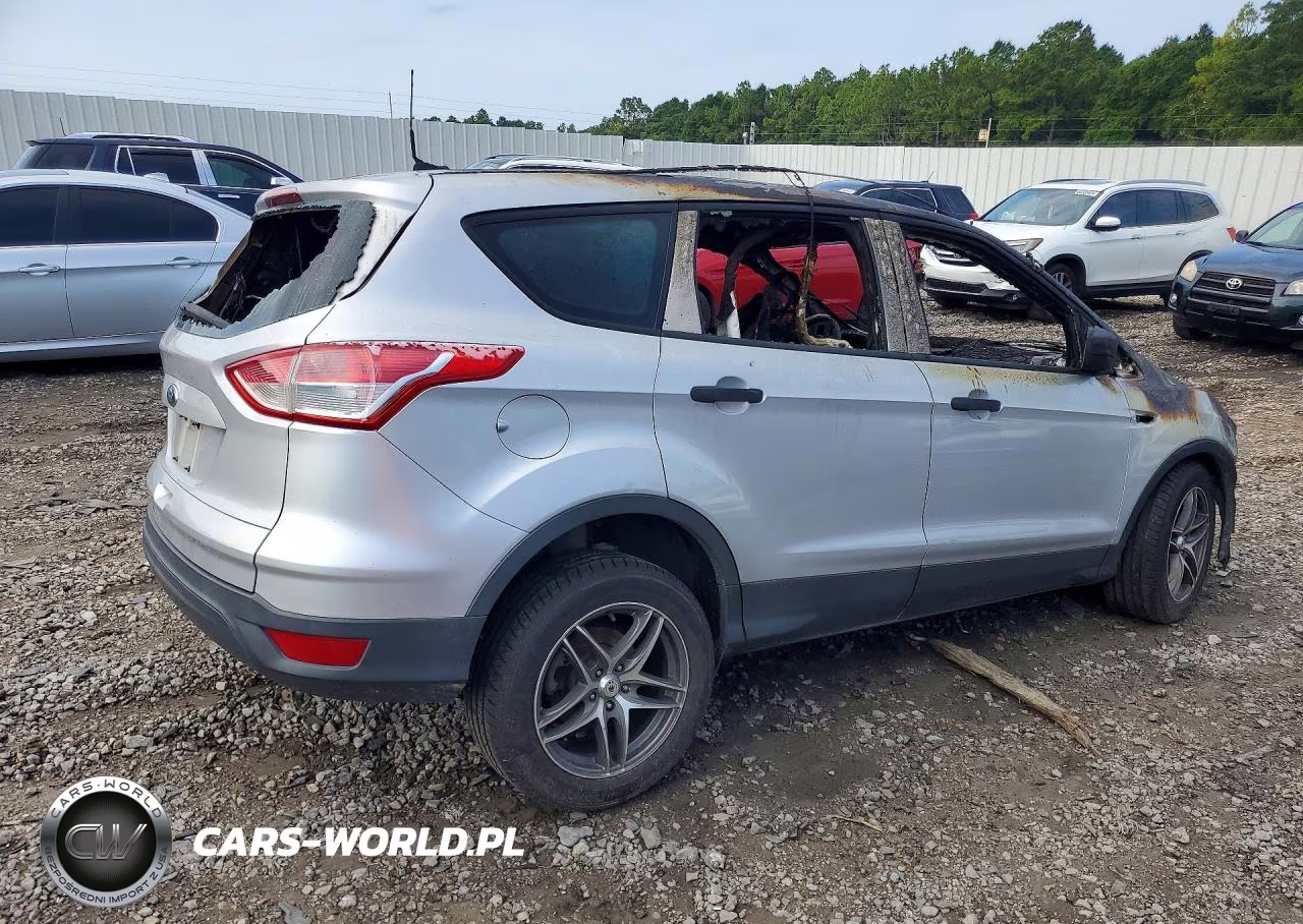 2013 Ford Escape S VIN:1FMCU0F72DUB60607 - 3