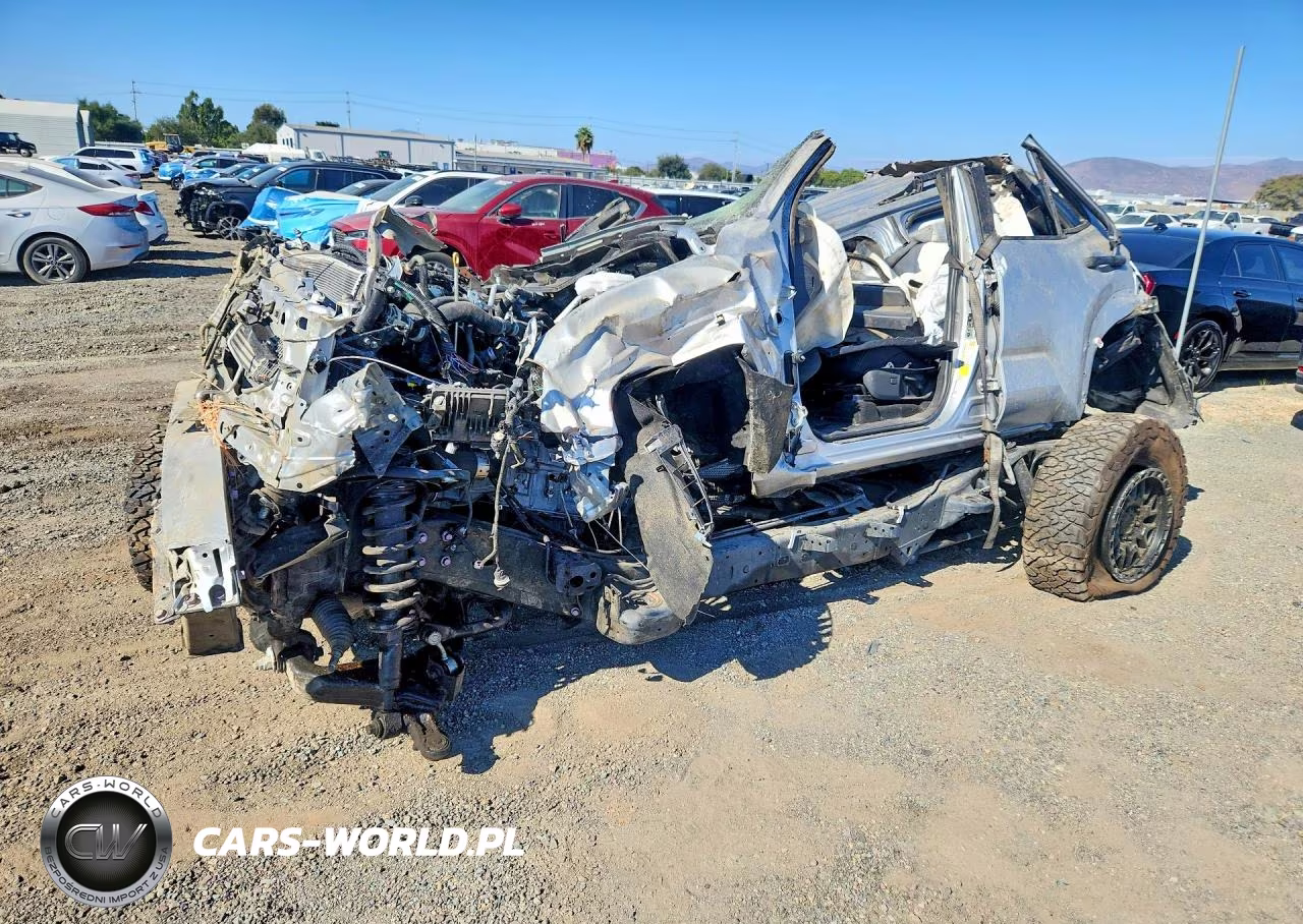 2025 Toyota 4Runner Sr5 – zdjęcie 1 z 14