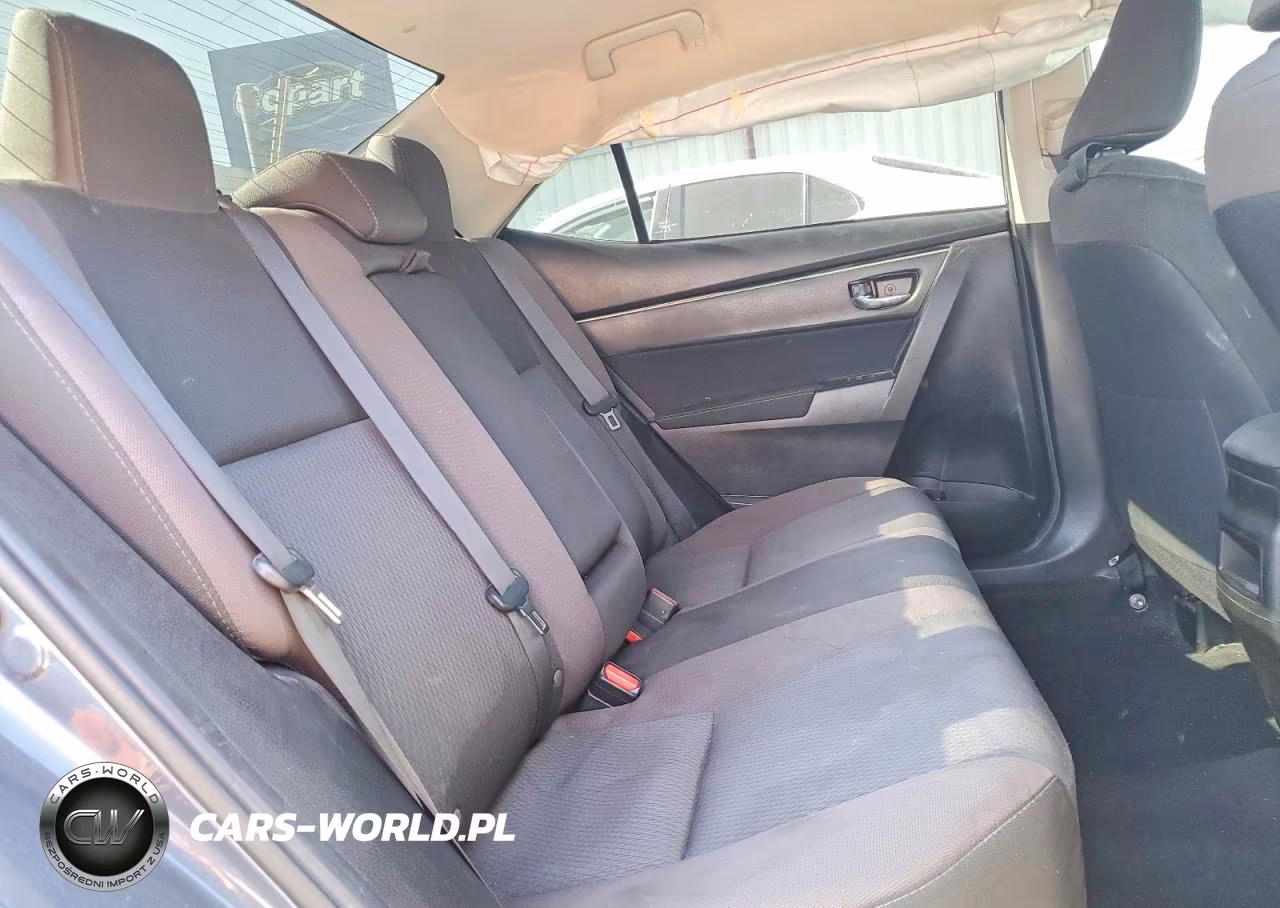 2018 Toyota Corolla Le VIN:5YFBURHE3JP786918 - 10
