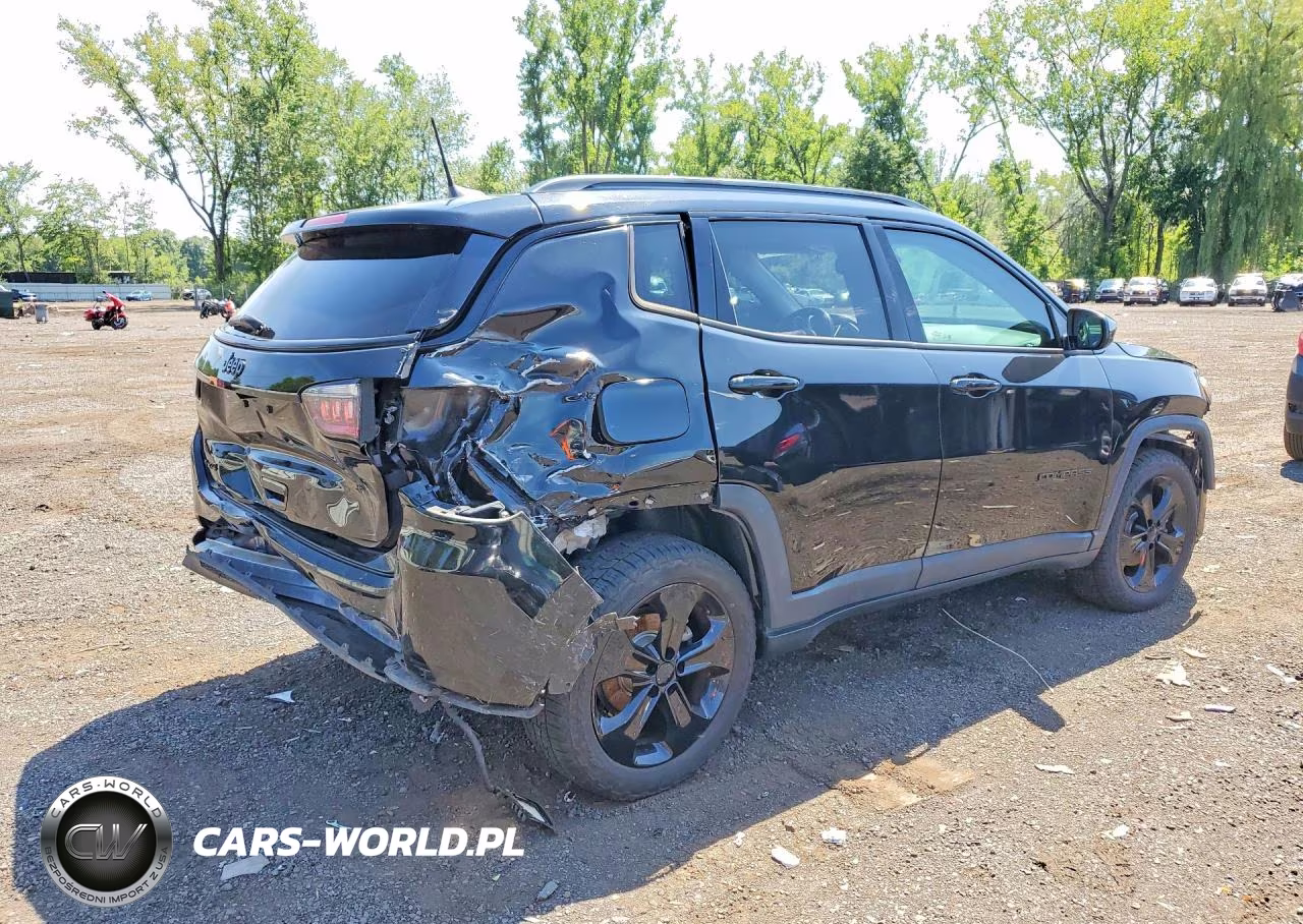 2019 Jeep Compass Latitude VIN:3C4NJDBB4KT809760 - 3