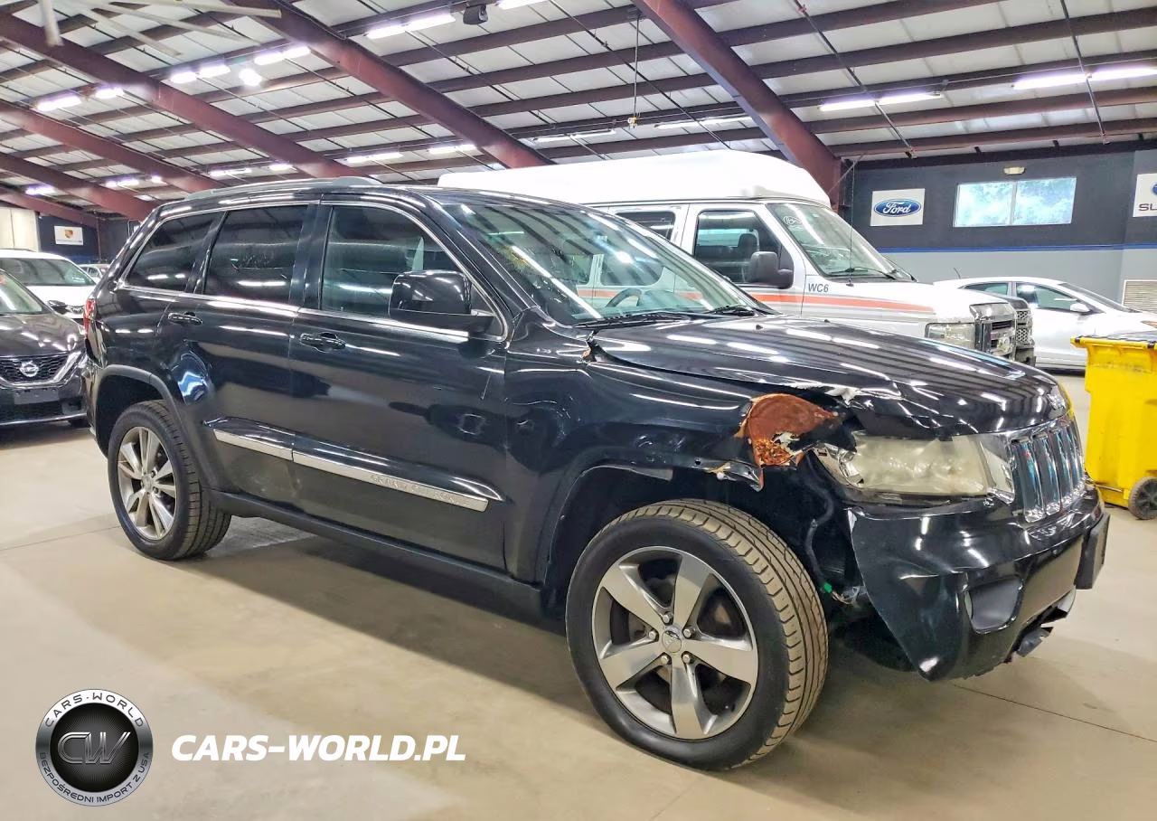 2013 Jeep Grand Cherokee Laredo VIN:1C4RJFAG5DC633343 - 4